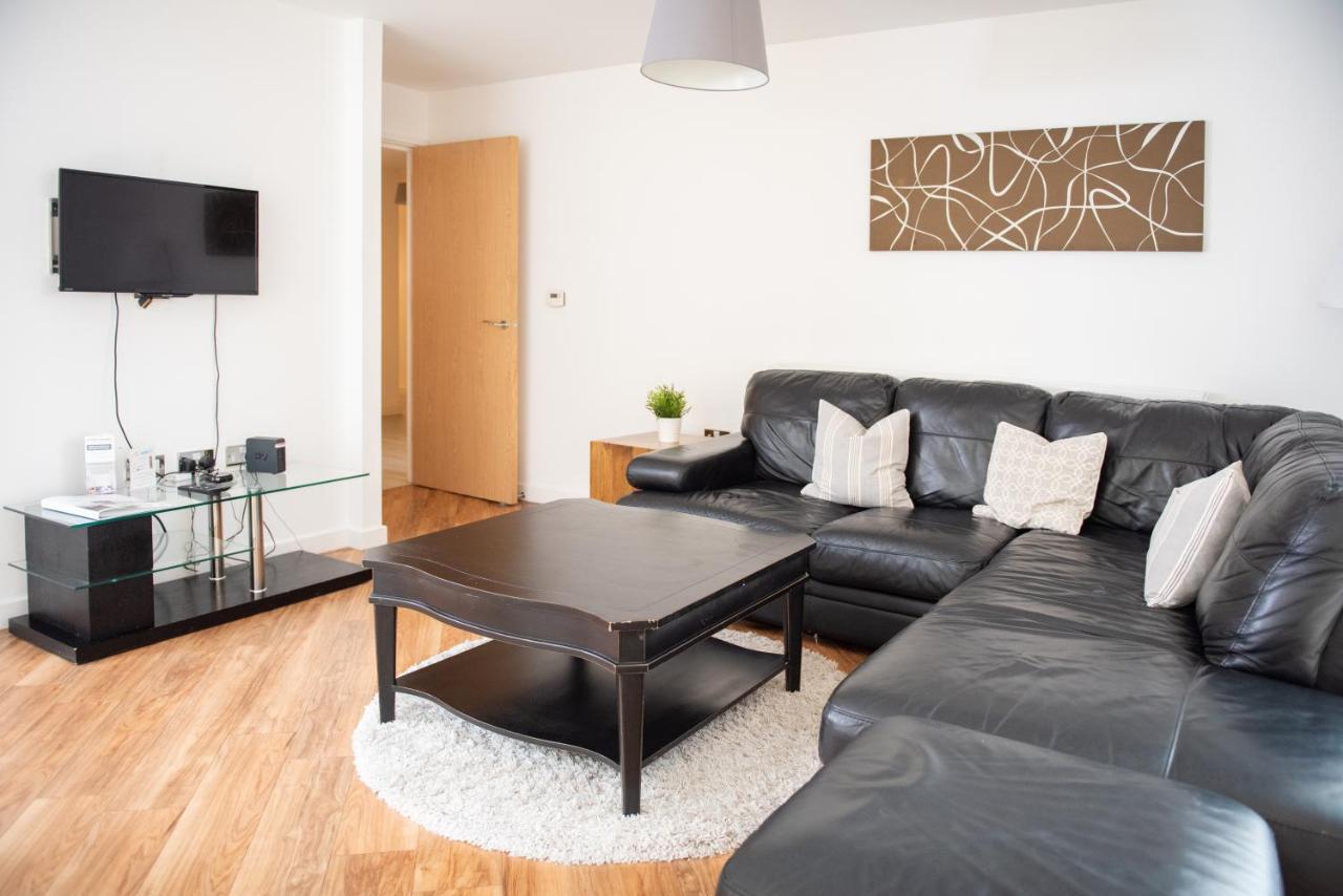 City Stay Apartments - Hub Милтон-Кейнс Экстерьер фото