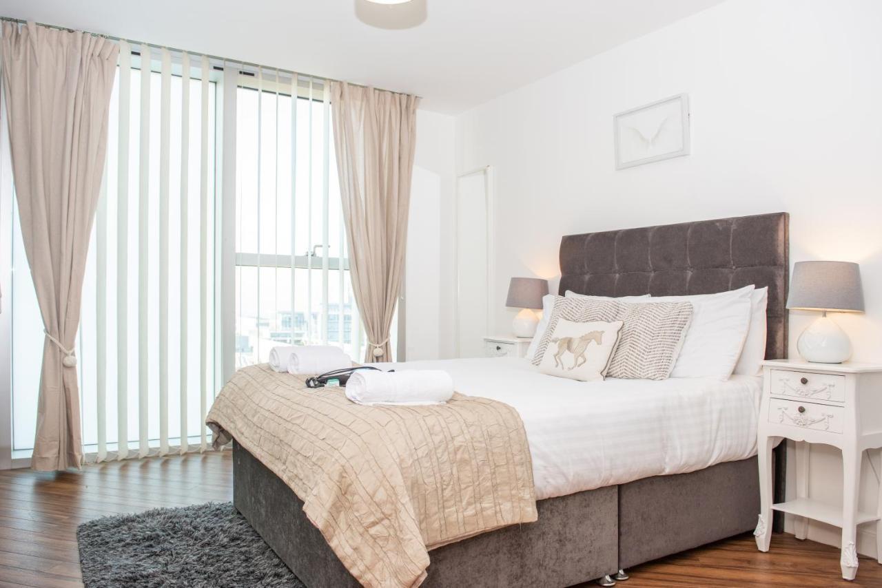 City Stay Apartments - Hub Милтон-Кейнс Экстерьер фото
