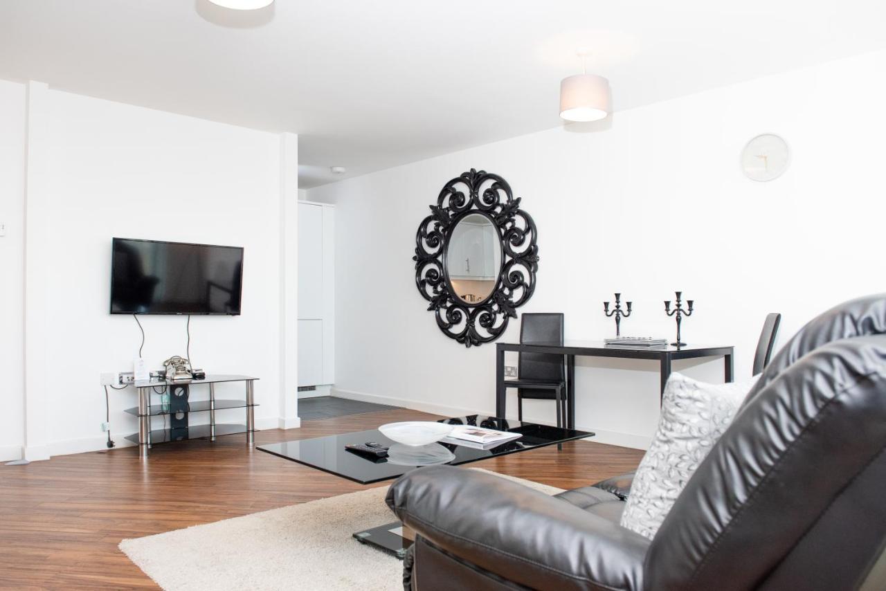 City Stay Apartments - Hub Милтон-Кейнс Экстерьер фото