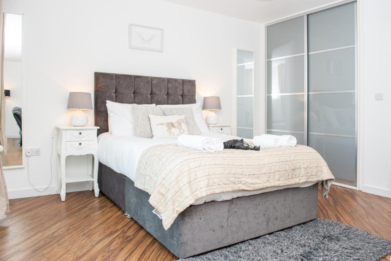 City Stay Apartments - Hub Милтон-Кейнс Экстерьер фото