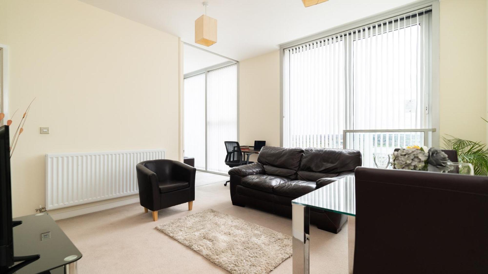 City Stay Apartments - Hub Милтон-Кейнс Экстерьер фото