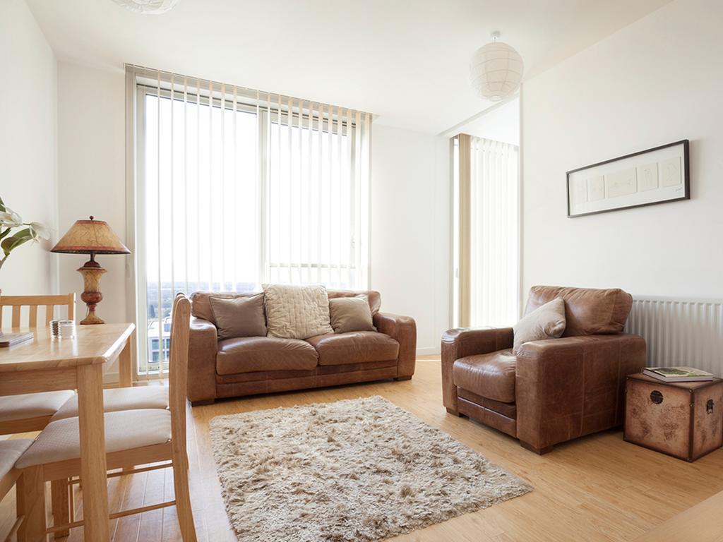 City Stay Apartments - Hub Милтон-Кейнс Экстерьер фото